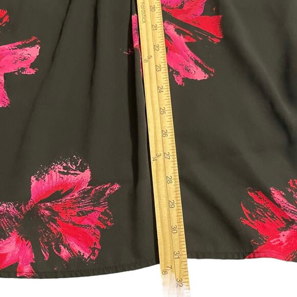 Catherines Womens Plus 2X/3X Black Red Floral Poncho Tunic Top Laced Up Neck - Picture 9 of 9